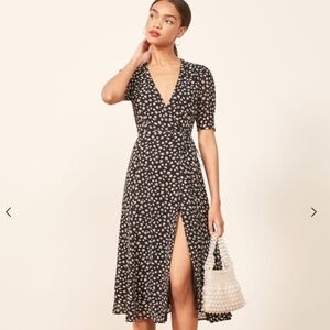 Reformation wrap dress 🌻
